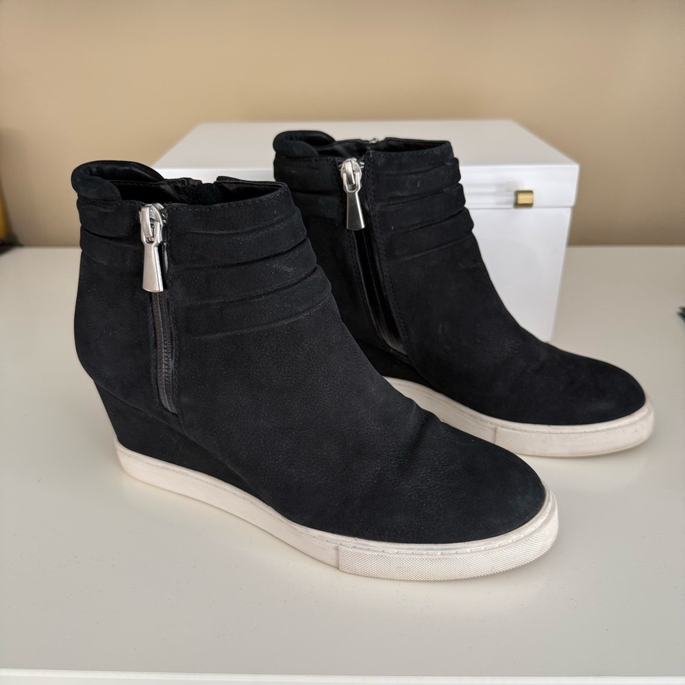 Paolo Black and White Wedge Sneakers